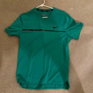 Nike Tennis Shirt
